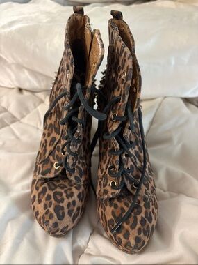 Leopard Print Lace-Up Ankle Boots - Brown